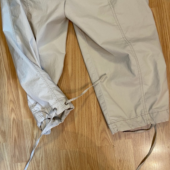 Karen Scott beige capris with pockets - size 8 - Picture 8 of 9